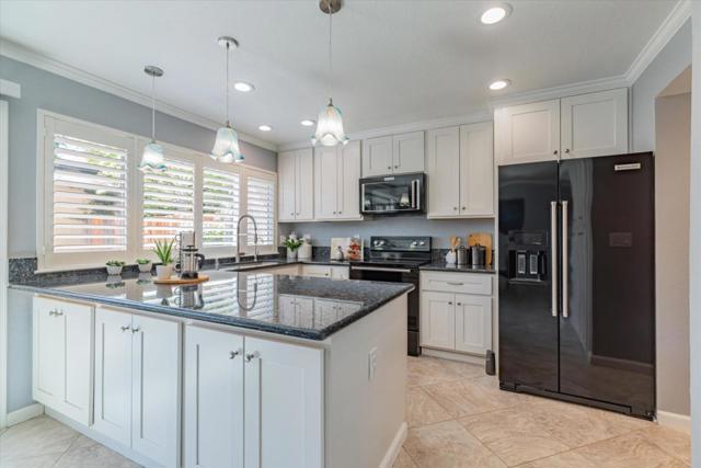 7082 Indian Wells Court, San Jose CA: https://media.crmls.org/mediaz/c7b9806c-35f2-426f-8fdf-360f1e201e24.jpg