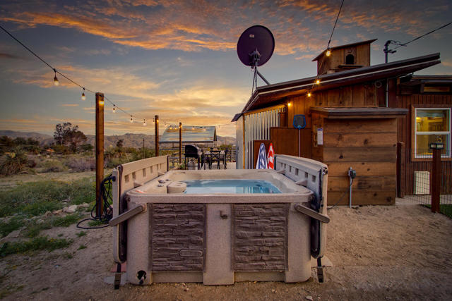 9223 N Star Trail, Morongo Valley CA: https://media.crmls.org/mediaz/c7ba3149-3951-44c8-b6f0-876356981c59.jpg