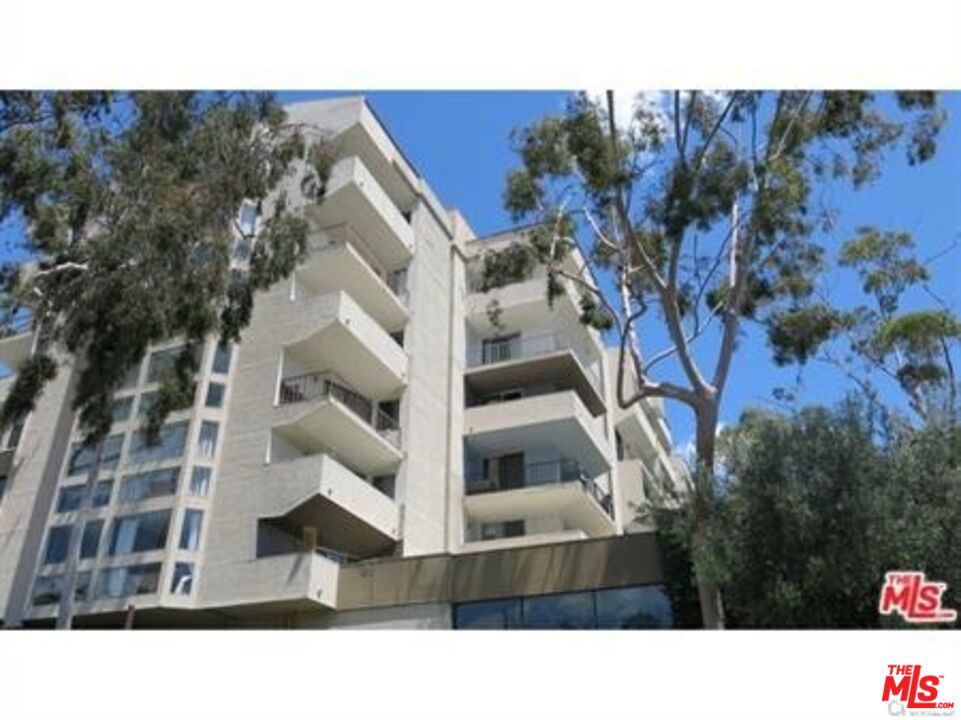 3949 Los Feliz Boulevard #209