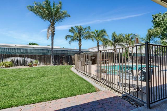 2701 Warwick Lane, Modesto CA: https://media.crmls.org/mediaz/c7bb01d6-2364-4d7f-a109-48c16e22de4a.jpg