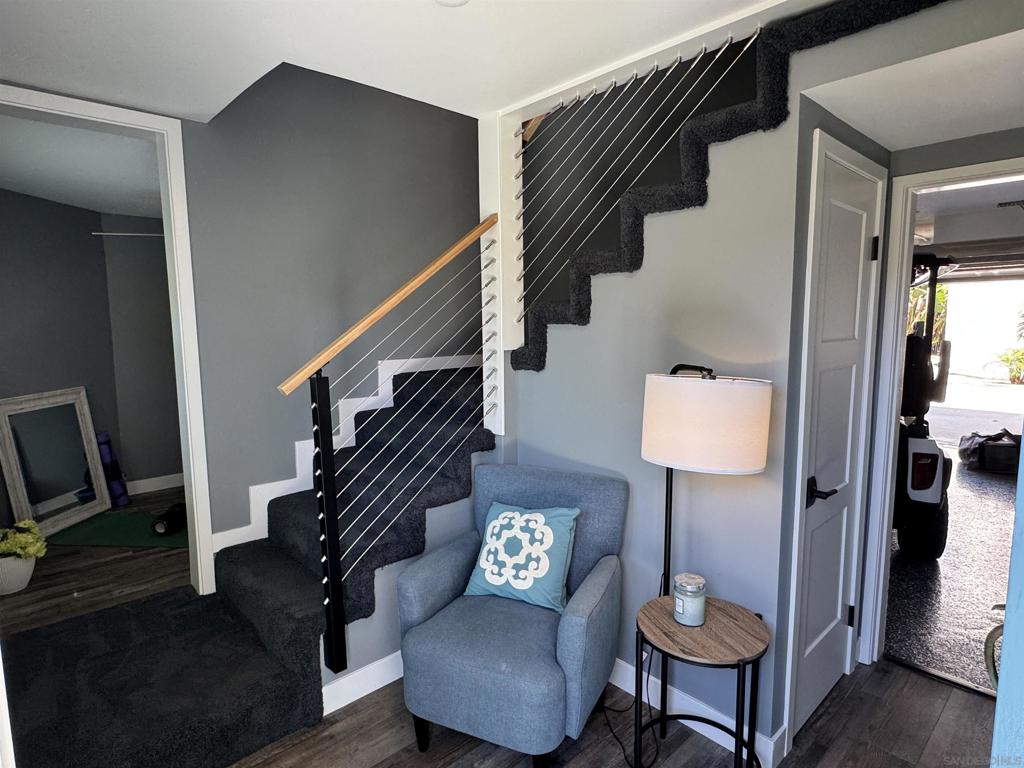 880 Home Ave - photo 5