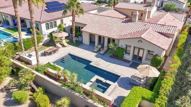 57865 Rosewood Court, La Quinta CA: https://media.crmls.org/mediaz/c7be8827-51dc-4ab0-962b-8aeebcdd3f5c.jpg