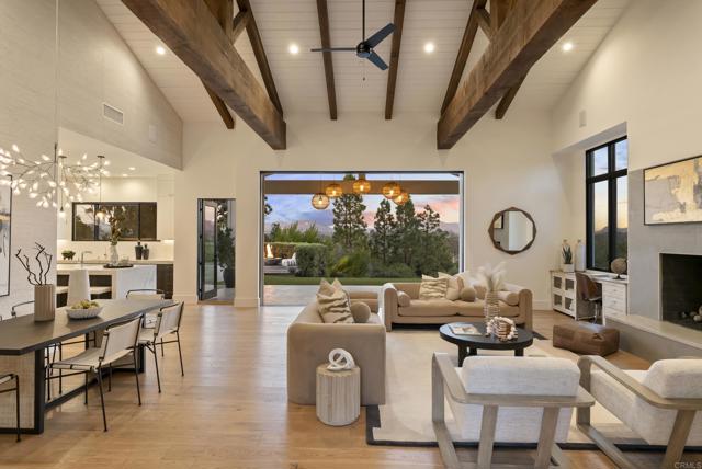 5508 Avenida Maravillas, Rancho Santa Fe CA: https://media.crmls.org/mediaz/c7bf44fa-fc4f-439d-9295-3f7c047164f5.jpg