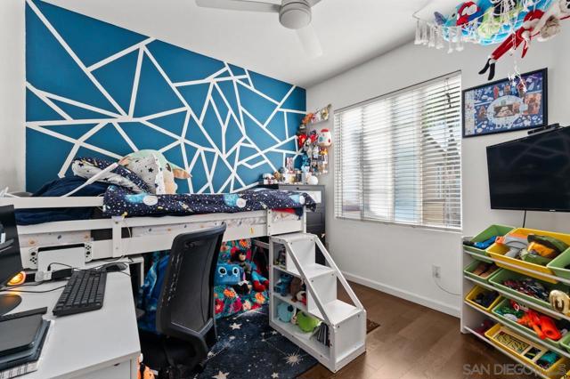 6373 Avenida De Las Vistas, San Diego CA: https://media.crmls.org/mediaz/c7bfa438-e759-445f-bad3-82f528c59a92.jpg