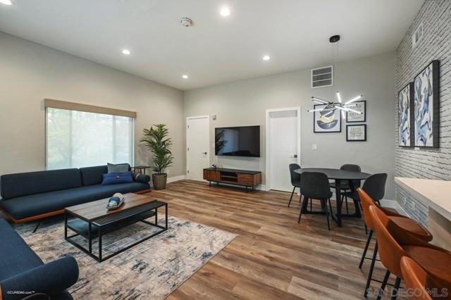 Image 3 of 37 For 6611 Lago Corte