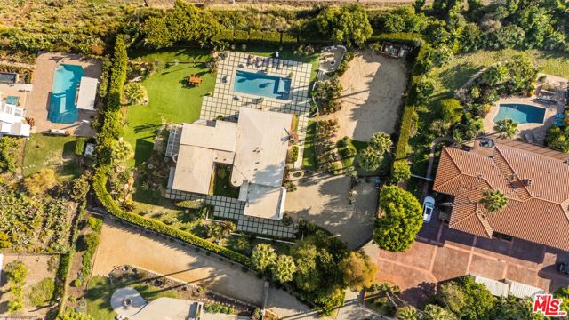 6320 VIA CATALDO Street, Malibu CA: https://media.crmls.org/mediaz/c7c08439-a3b1-419b-a65f-f8a86c1d36ce.jpg