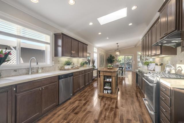 5188 Don Rodolfo Drive, Carlsbad CA: https://media.crmls.org/mediaz/c7c1466f-19bb-4509-abd4-56d26455bd3c.jpg