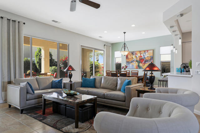 81025 Avenida Lorena, Indio CA: https://media.crmls.org/mediaz/c7c1c92d-6da5-4cc4-9ab2-9adca15f3194.jpg