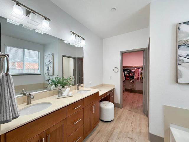9283 Rancho Hills Drive, Gilroy CA: https://media.crmls.org/mediaz/c7c1f9c2-e828-48f4-9c8b-1ea9e86eeb34.jpg