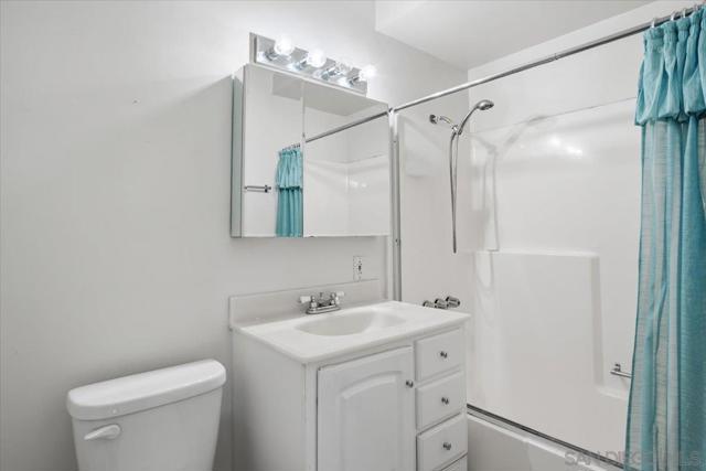 Image 2 of 44 For 3711 Racine  