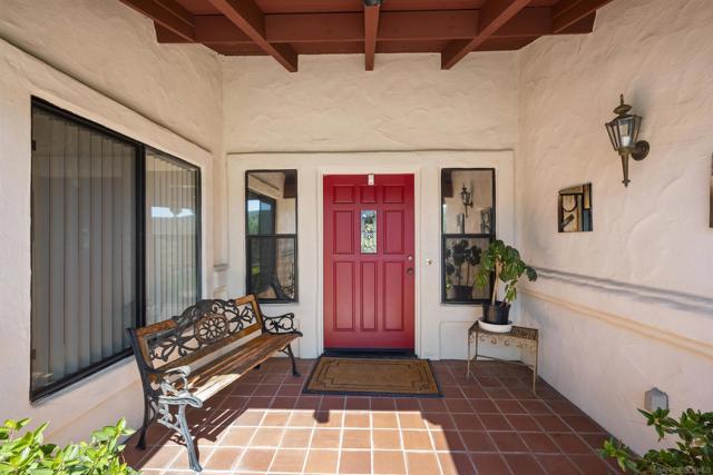 15519 Calistoga Dr., Ramona CA: https://media.crmls.org/mediaz/c7c2686e-001a-4ff8-bd41-30fcaba72979.jpg