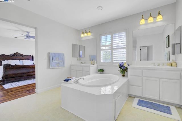 200 ARDEN CT, San Ramon CA: https://media.crmls.org/mediaz/c7c31c82-e49c-4769-aff2-c1f05e2c8073.jpg