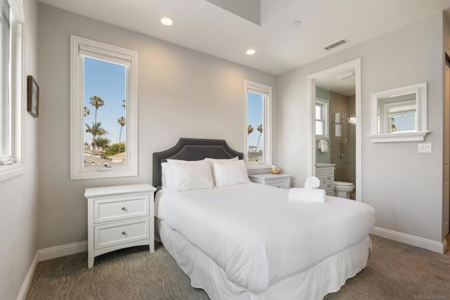 839 Reed Avenue, Pacific Beach (San Diego) CA: https://media.crmls.org/mediaz/c7c398e7-ef39-4253-a0f0-9be5b8488e15.jpg