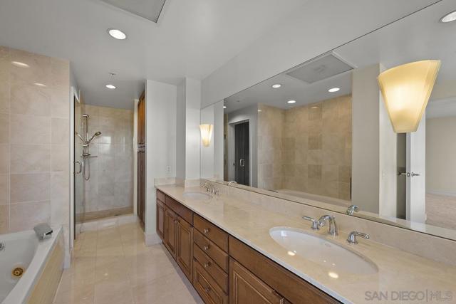 645 Front Street, San Diego CA: https://media.crmls.org/mediaz/c7c40eb2-efc2-4760-8c65-3f068081a9e7.jpg