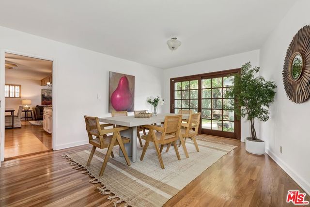 11205 Huntley Place, Culver City CA: https://media.crmls.org/mediaz/c7c4a8ec-586b-4aad-b26c-89d24767c90e.jpg