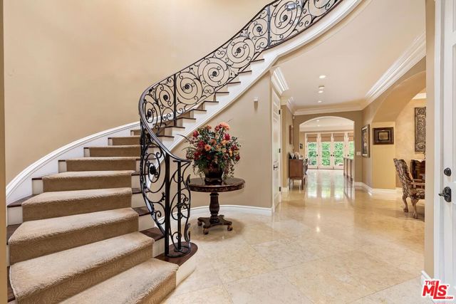 9355 Kirkside Road, Los Angeles CA: https://media.crmls.org/mediaz/c7c564ad-0df2-4030-b954-69df2cb7b688.jpg