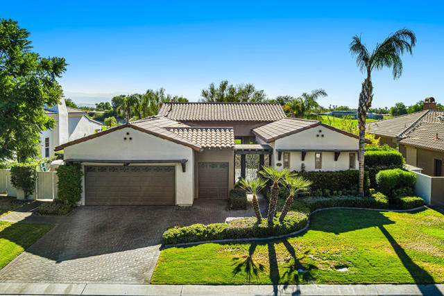 326 Loch Lomond Road, Rancho Mirage CA: https://media.crmls.org/mediaz/c7c57d2f-b445-454b-90e4-02396240da59.jpg