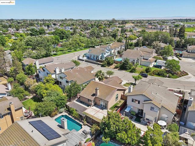 2118 Connie Ln, Oakley CA: https://media.crmls.org/mediaz/c7c5ce0f-e280-4e03-b1b6-c43a313d57f9.jpg