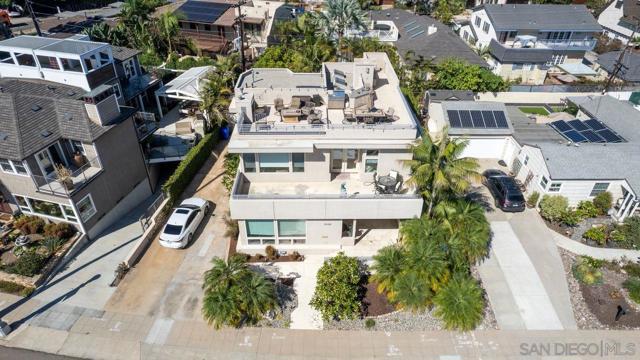 3328 Crown Point, San Diego CA: https://media.crmls.org/mediaz/c7c663f6-1d40-4b10-8268-2a24b28a0689.jpg