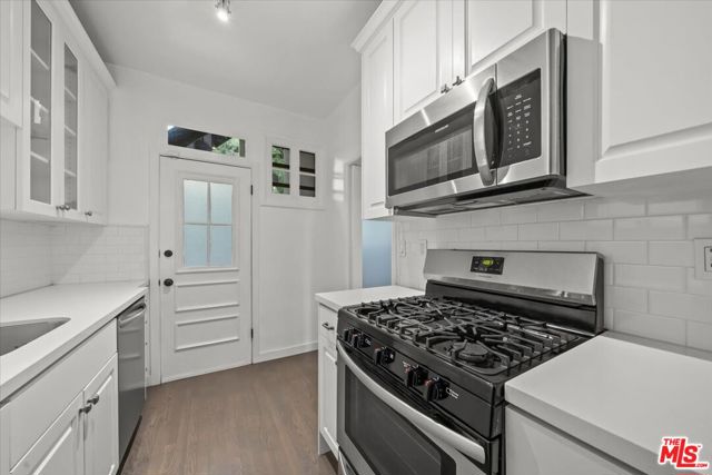 1218 N La Cienega Boulevard, West Hollywood CA: https://media.crmls.org/mediaz/c7c7b41e-063d-4be0-a041-7d22b215ab1d.jpg