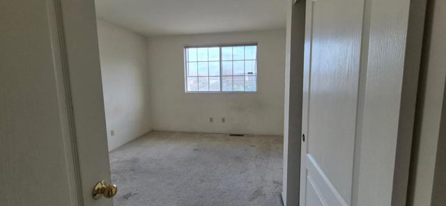 21854 Stonegate, Salinas CA: https://media.crmls.org/mediaz/c7c7ee11-d38d-4629-8ee6-d7e7158f9685.jpg