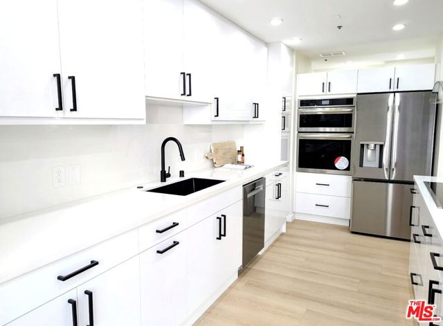 10750 Wilshire Boulevard, Los Angeles CA: https://media.crmls.org/mediaz/c7c8a673-744d-45cd-ba61-ebc499eea2d1.jpg