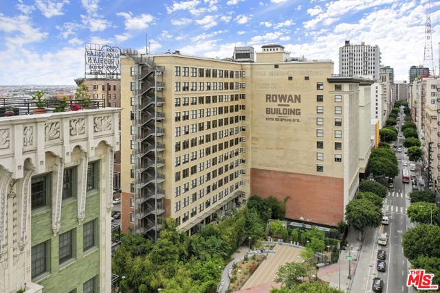 460 S Spring Street, Los Angeles CA: https://media.crmls.org/mediaz/c7c8bde7-2fd4-496d-9c25-90f7a55fd490.jpg