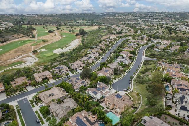 6851 Helenite Place, Carlsbad CA: https://media.crmls.org/mediaz/c7c8f278-b409-4453-b8d1-81bb198efb03.jpg