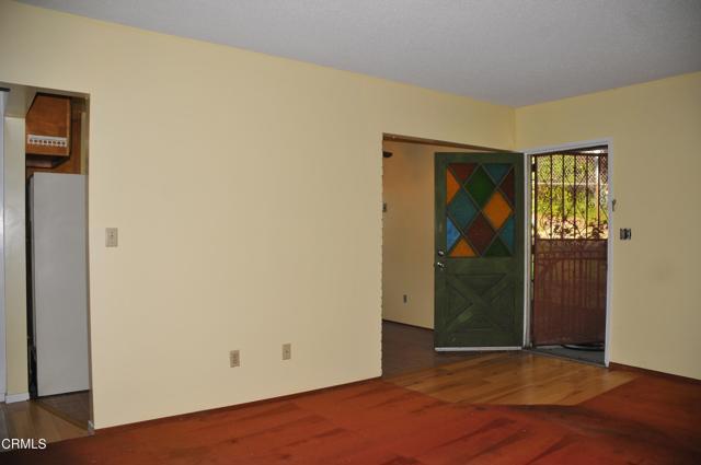 Detail Gallery Image 11 of 19 For 1160 S Dacotah St, Los Angeles,  CA 90023 - – Beds | – Baths