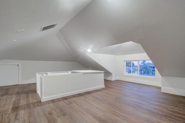 1864 Sunset Blvd, San Diego CA: https://media.crmls.org/mediaz/c7c98db2-eff7-4a79-bc3d-0fafa1d1d1bd.jpg
