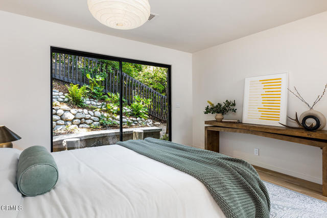 808 Inverness Drive, La Canada Flintridge CA: https://media.crmls.org/mediaz/c7ca4668-9770-4e94-a9ed-effc9fd686fc.jpg