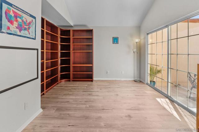 12027 Caminito Corriente, San Diego CA: https://media.crmls.org/mediaz/c7cb0f99-91b2-45d7-aad1-5851b8c31206.jpg