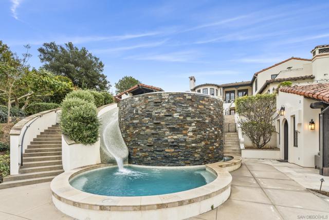 6152 Avenida Del Duque, Rancho Santa Fe CA: https://media.crmls.org/mediaz/c7cb1ea0-56f6-4677-ba73-7da1521acc5a.jpg