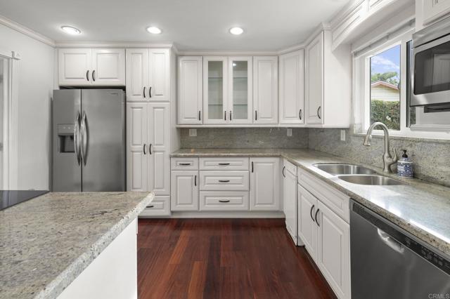 Detail Gallery Image 6 of 69 For 2634 38 Juan St, San Diego,  CA 92110 - 5 Beds | 4 Baths