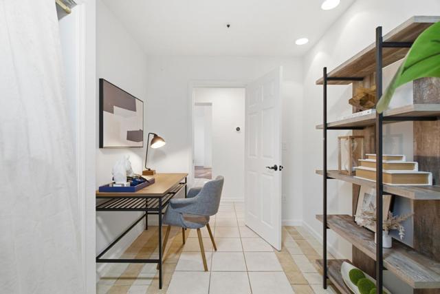 Image 19 of 36 For 608 Bahama Lane