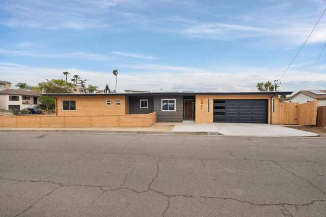 5061 Onstad St, San Diego CA: https://media.crmls.org/mediaz/c7cc4f86-1ed6-4c02-b698-1c7fe5dfe1b8.jpg