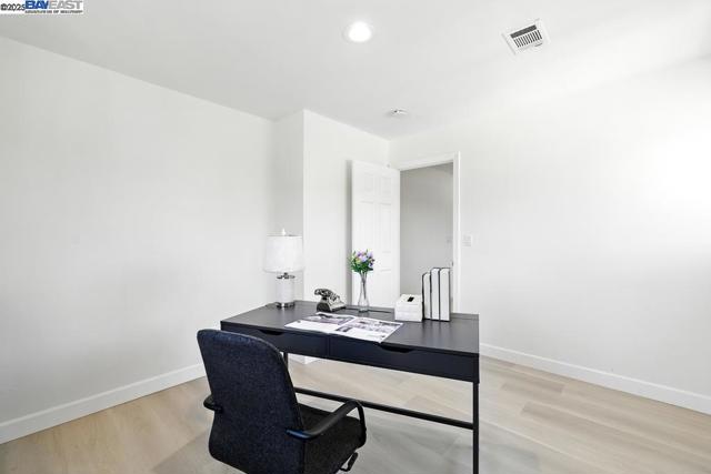 1739 E 22Nd St, Oakland CA: https://media.crmls.org/mediaz/c7cc6dde-3274-4068-8616-a6c1695443ef.jpg
