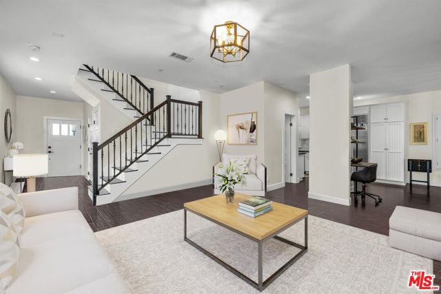 420 Broadway, Redondo Beach, California 90277, 4 Bedrooms Bedrooms, ,2 BathroomsBathrooms,Residential,Sold,Broadway,25532059