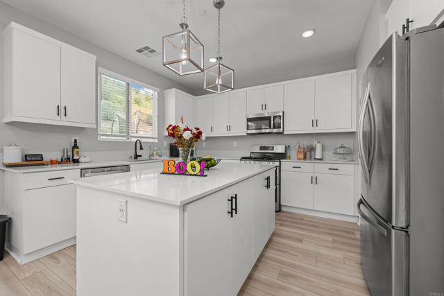 Detail Gallery Image 24 of 33 For 264 Hass Ln, Fallbrook,  CA 92028 - 5 Beds | 3 Baths