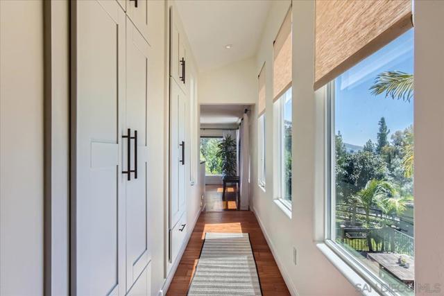 4359 Date Ave, La Mesa CA: https://media.crmls.org/mediaz/c7cd1030-2066-4b99-8bd2-e09a8567175d.jpg