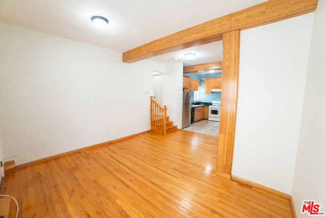 2400 Pacific Avenue, Venice CA: https://media.crmls.org/mediaz/c7ce3e7b-342f-40bc-90e6-e268c1d14de1.jpg