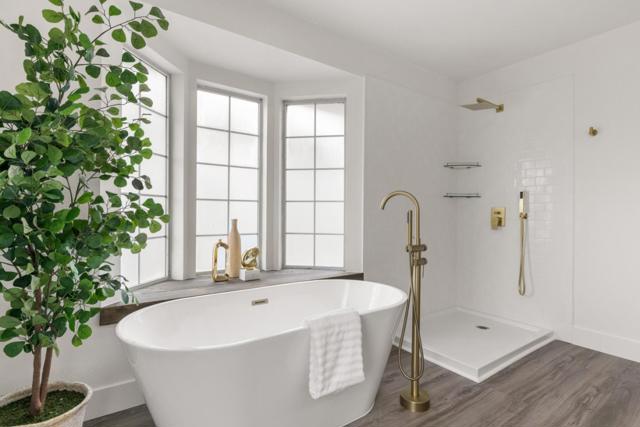 315 Valdez Avenue, Half Moon Bay CA: https://media.crmls.org/mediaz/c7ce63ff-c734-4c3d-8bdf-5349f36b0414.jpg