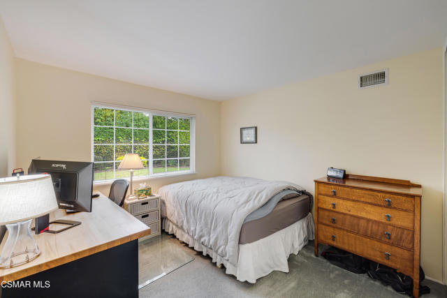 3384 Radcliffe Road, Thousand Oaks CA: https://media.crmls.org/mediaz/c7cf07b5-3831-437d-a3ee-3b392b7444fc.jpg