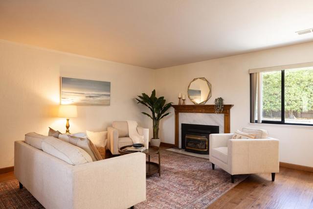 2161 Trapani Circle, Monterey CA: https://media.crmls.org/mediaz/c7cf957c-df8e-4790-81ca-25f6388ce041.jpg