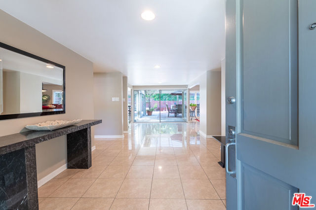 Drew Fenton | 16617 Park Lane Circle Los Angeles CA | MLS: 7403378