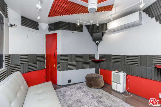 2350 San Marco Drive, Los Angeles CA: https://media.crmls.org/mediaz/c7d1209d-470e-465d-851a-fe1f0dfb6e7d.jpg