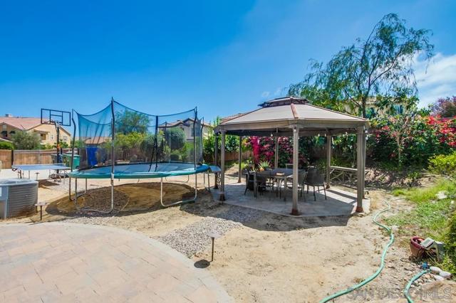 908 Hydra Ct, San Marcos CA: https://media.crmls.org/mediaz/c7d22e00-e03e-4577-80ae-b78e7637d49c.jpg