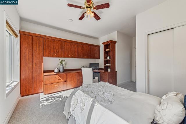 22 Ranger Ct, Alamo CA: https://media.crmls.org/mediaz/c7d23b26-1a21-4c04-a256-9901a6710653.jpg