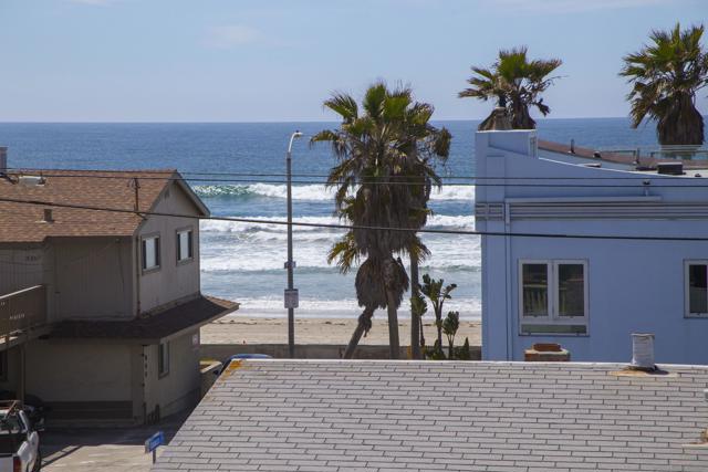 728 Jamaica Ct, San Diego CA: https://media.crmls.org/mediaz/c7d2f1d6-5f8c-4014-b373-27d5c7e2a1c0.jpg