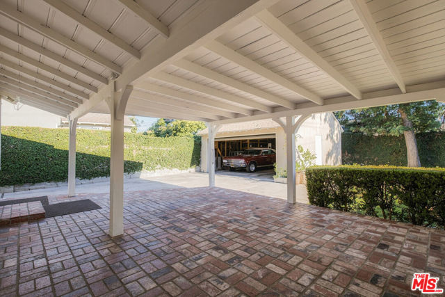 14212 Leadwell Street photo 29